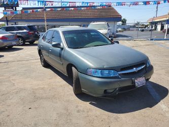 Nissan altima  año 2000