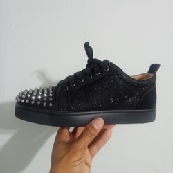 Getting Rid Of My New " Christian Louboutin's " Size 8 Brand new , No Box , The Box Got Wet , I Do Have The Dust Bag Tho , For $ 750 🔥