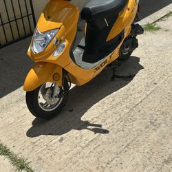 Wolf 50 49cc Scooter 