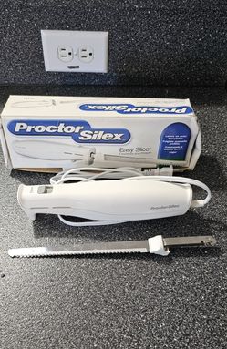 NEW.   Proctor Silex Easy Slice electric knife.  