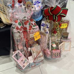 Christmas Baskets Makeup or Other Products .