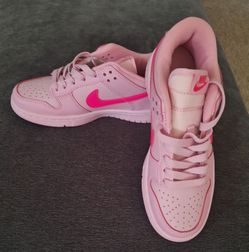 Nike Dunk Low Pink Sneakers