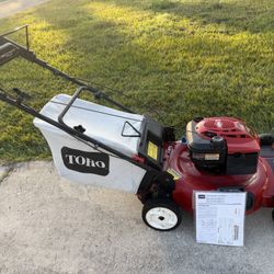 22" Toro Recycler Self Propelled Lawn Mower 