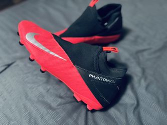 Phantom Women’s Nike Soccer Cleats