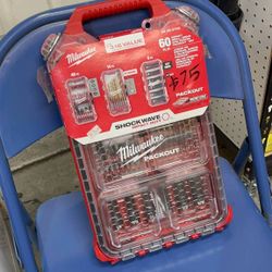 Milwaukee
SHOCKWAVE Impact Duty Alloy Steel Screw Driver Bit Set with
PACKOUT Case (60-Piece)

$75