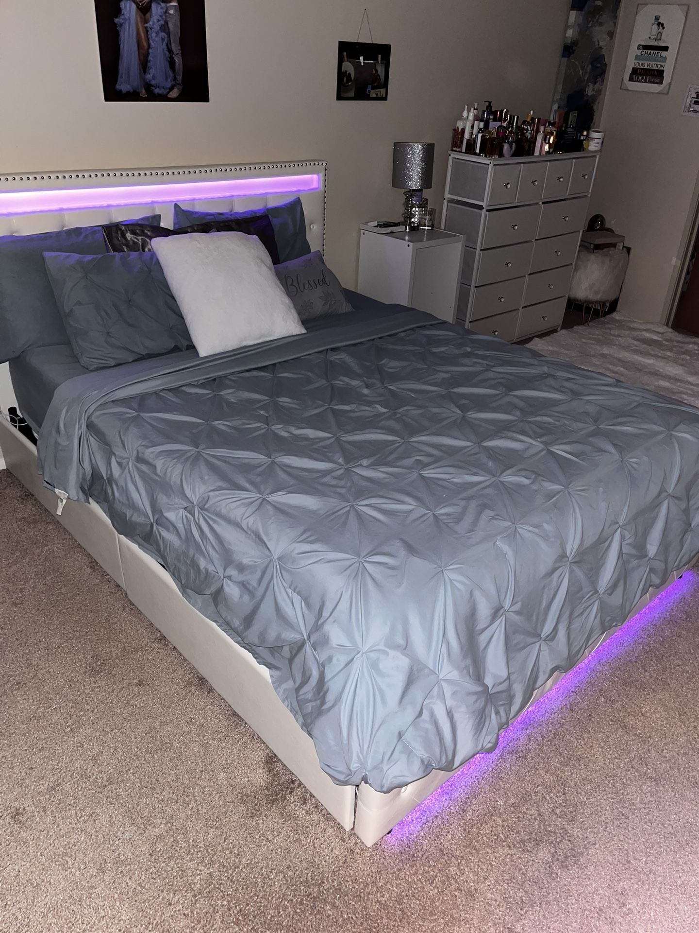 Queen Size Tufted Bed Frame And Mattress