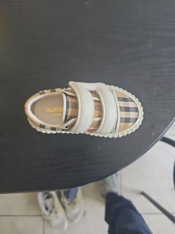 Shoes Burberri Girl