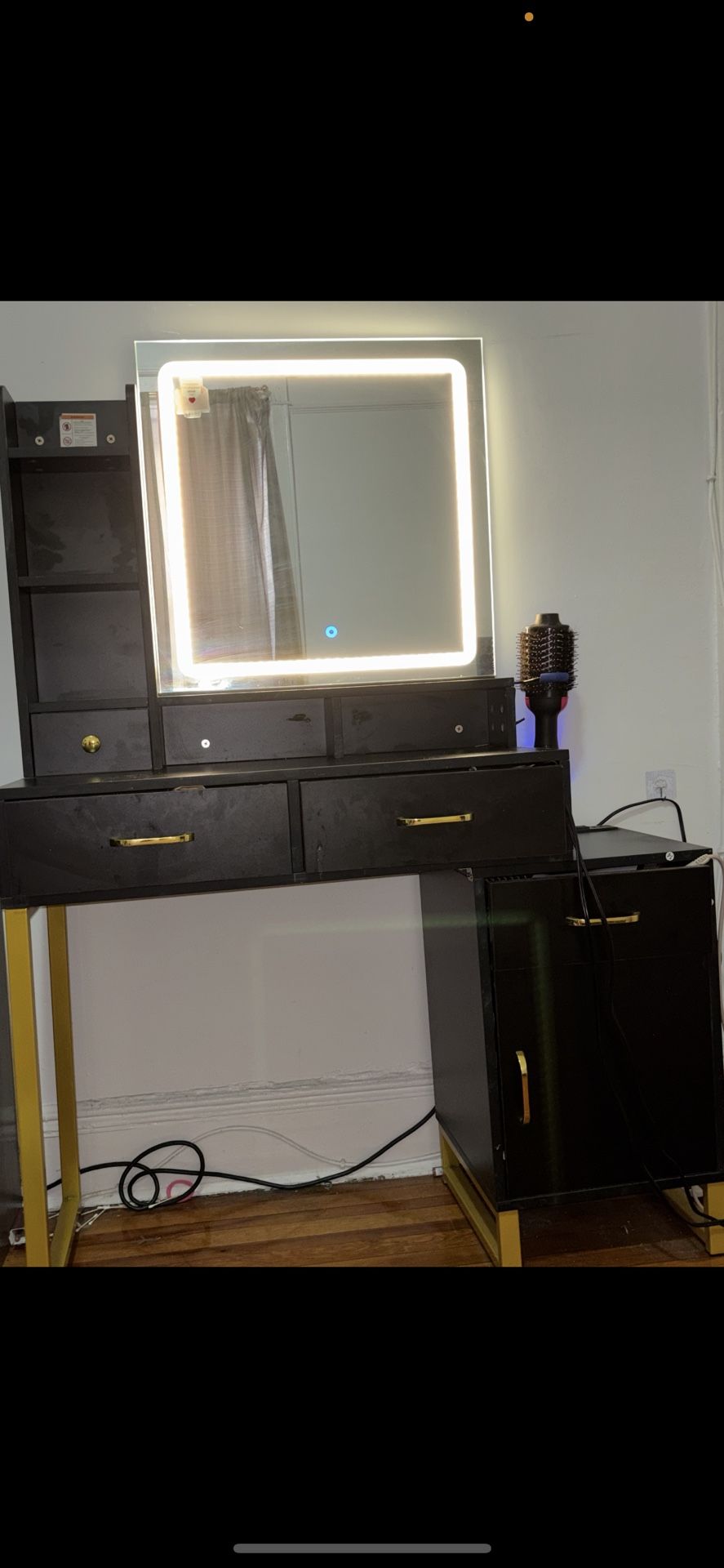 Black Vanity Table with Mirror and Lights