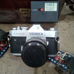 Film Camera Yashika 