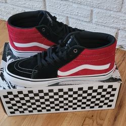 Vans Mid Skate Shoe