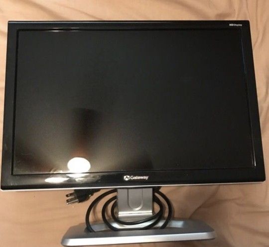 Gateway HD2201 22" Wide Screen LCD Monitor Black and Silver