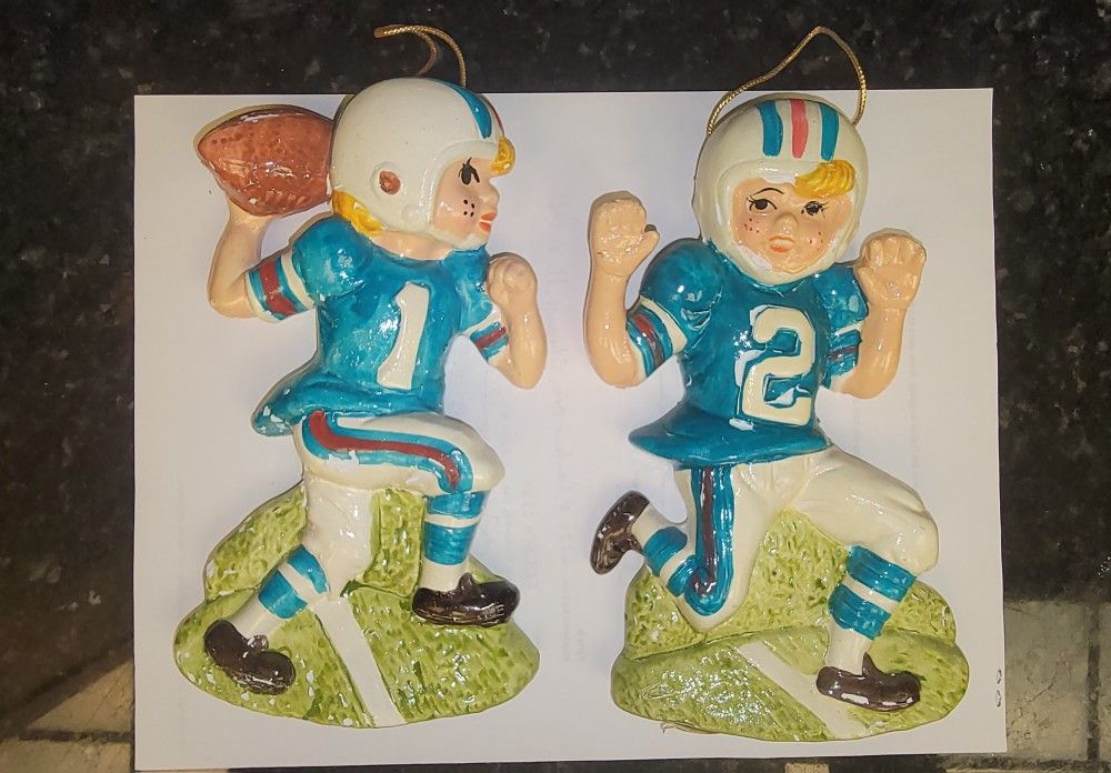 Vintage 1973 CHALKWARE Football Player Set of 2 JAPAN