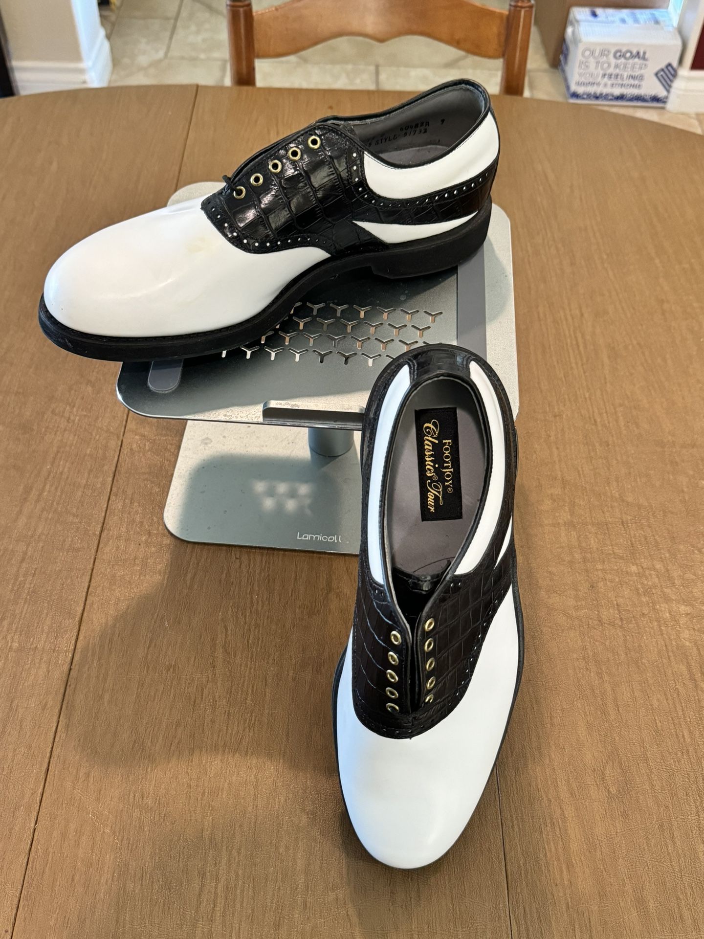 FootJoy Classics Tour Black/White Golf Shoes Saddle 51732 Size 12D Worn Once NG