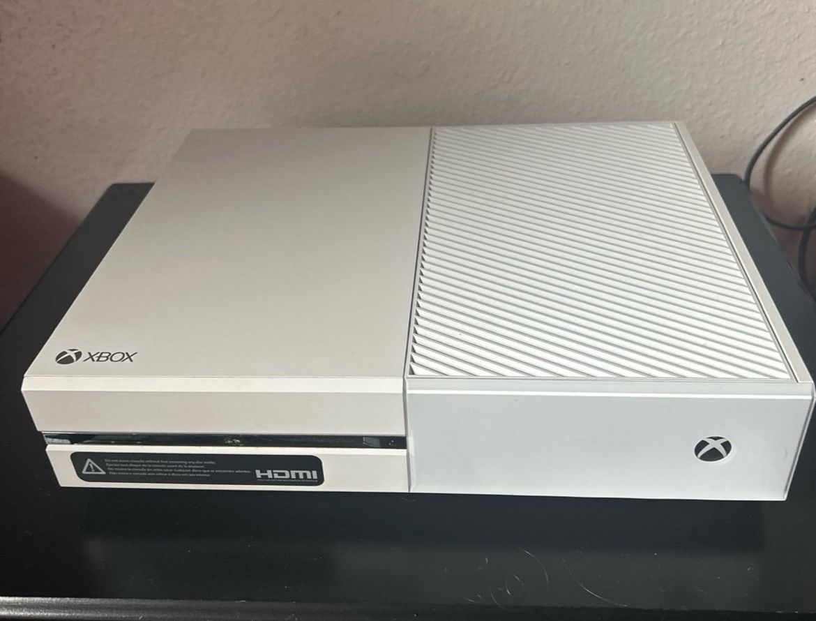 White Xbox One