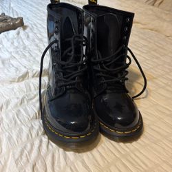Dr Marten Boots