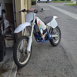 Electric Dirtbike (Read Description)