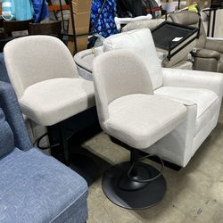 NEW Costco Gas-lift Adjustable Stool