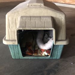 Dog House 24 Width 28 Length Stays Warm And Cool Brand Top Paw