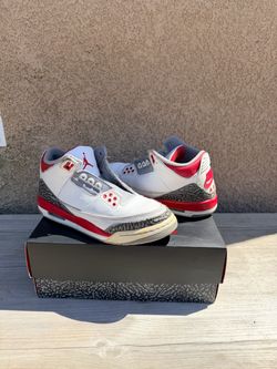 Air Jordan 3 Fire Red Sneakers