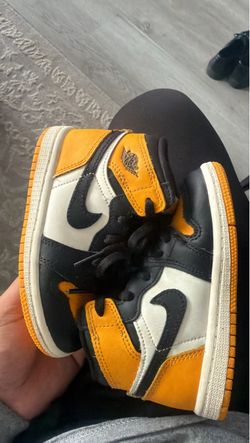 Toddler Nike shoes