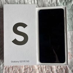 Factory Unlocked Samsung Galaxy S21 Fe  5G 128GB   ( BRAND NEW ) LARGE 6.5 INCH SCREEN  NEVER USED