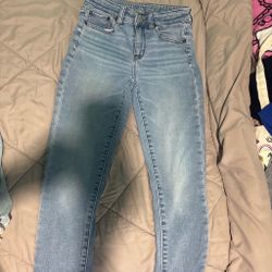 AMERICAN EAGLE skinny jeans size 4
