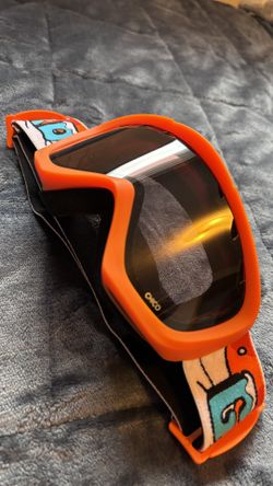 Giro Chico Youth Small Snowboarding/Skiing Goggles