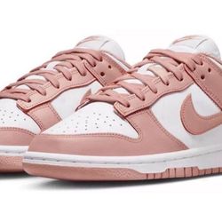 Nike Men’s Dunk Low Shoes Size 9.5