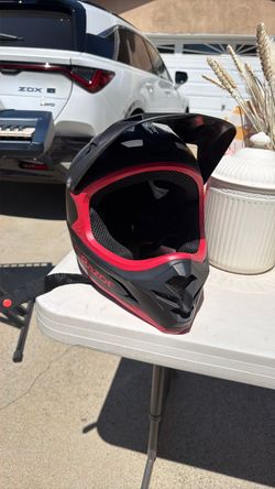 Razor Full-Face Helmet Black and Red