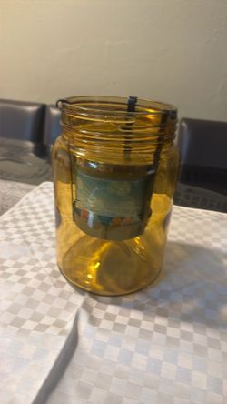 Es un tarro de cristal porta velas de la marca Bath & Body works