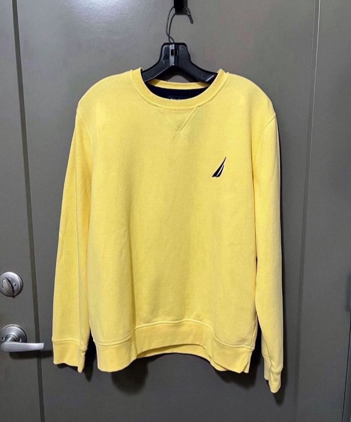 Men’s Medium Sweatshirt By Nautica(Pick up🛒 In Bellevue) *Check out my Other Posts🎁