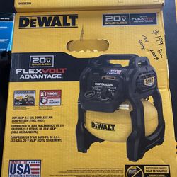 DEWALT 2.5 Gal. 140 psi Portable 20V Cordless Air Compressor with FLEXVOLT Advantage (Tool Only)
