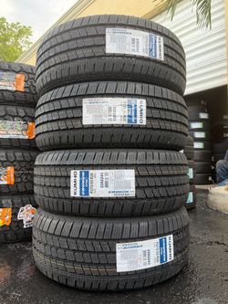 Set Kumho 275 55 R20
