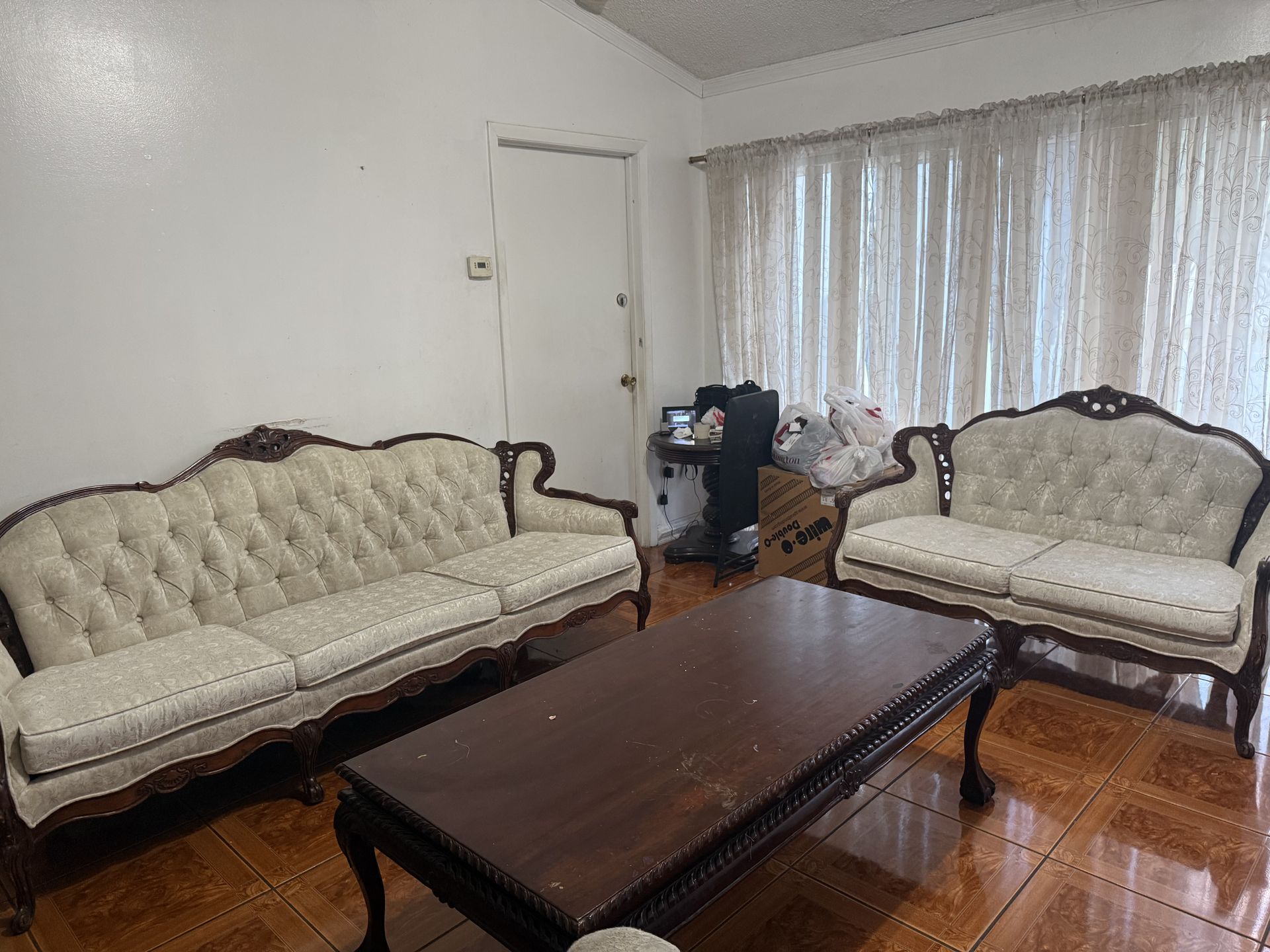 Vintage Furniture 2 sofa 2 table set