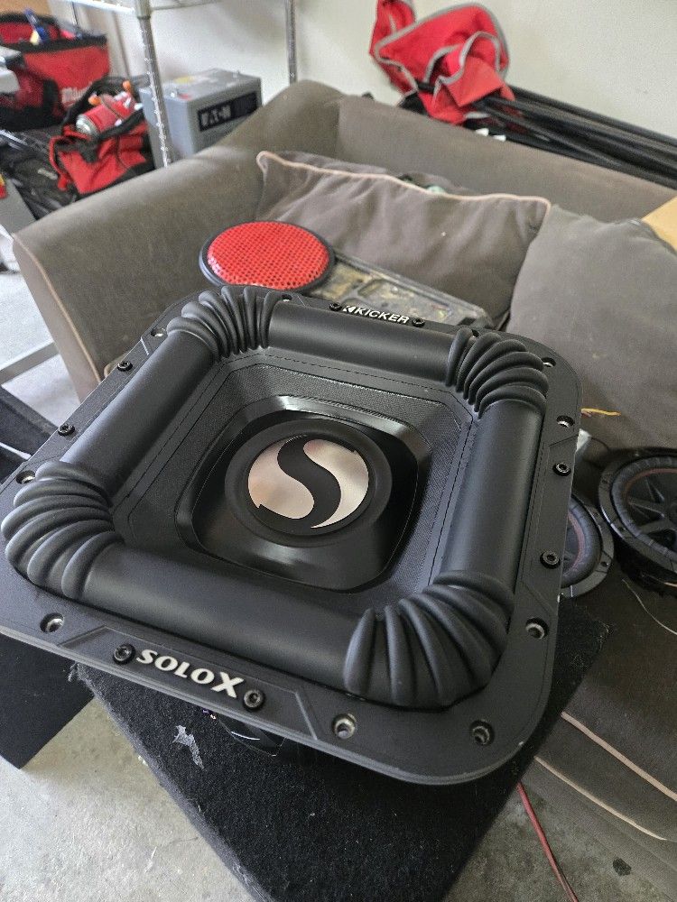 Kicker SOLO X 12"
