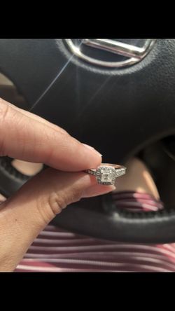Kay’s engagement ring size 8