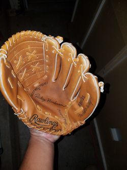 Rawlings Ricky Henderson baseball glove