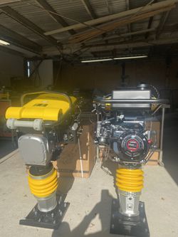 Tapping hammer compactor