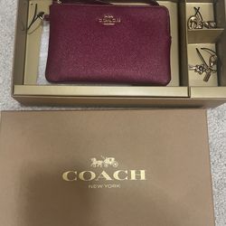 Coach Wristlet NEW IN BOX