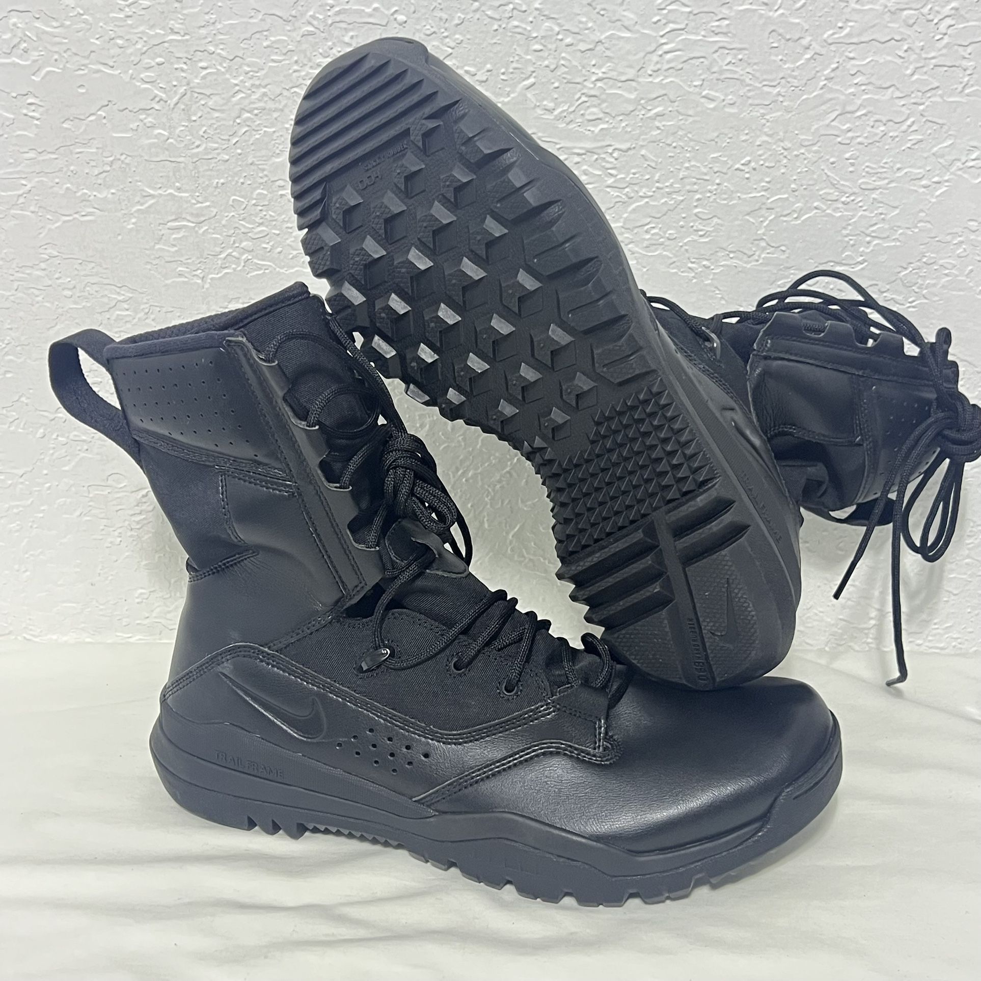 Nike SFB Field 2 8" Tactical Military Combat Boots AO7507 001 Mens Size 12.5 NEW