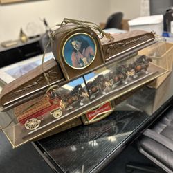 VINTAGE BUDWEISER CHAMPION CLYDESDALE HORSE TEAM HANGING LIGHT BAR SIGN