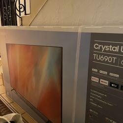 SAMSUNG BRAND NEW 2024 65” TV crystal UHD