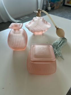 Frosted pink atomizer set