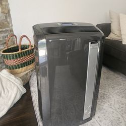 Delonghi Portable AC Unit Air Conditioner 