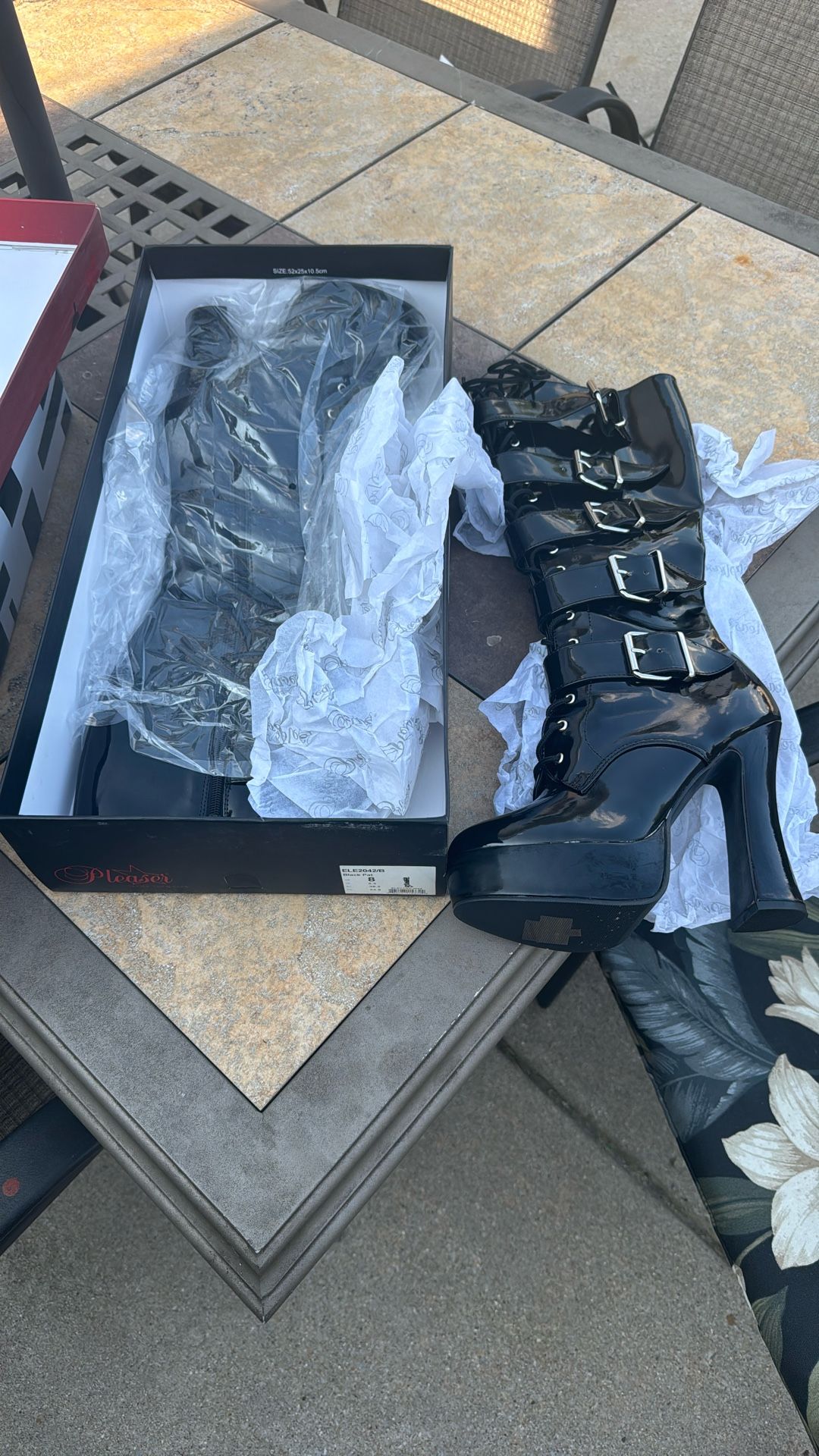 Women’s Size 8 Thigh High Gothic Boots