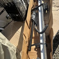 THULE SWEDEN SIDE ARM UPRIGHT MOUNTED BIKE CARRIER