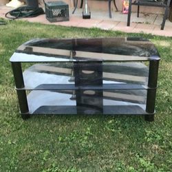 Glass entertainment table