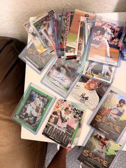 Trading cards MLB 40pk lot including OHTANI, JUDGE, SOTO and more