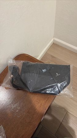 ALPAKA Brand Bravo sling bag