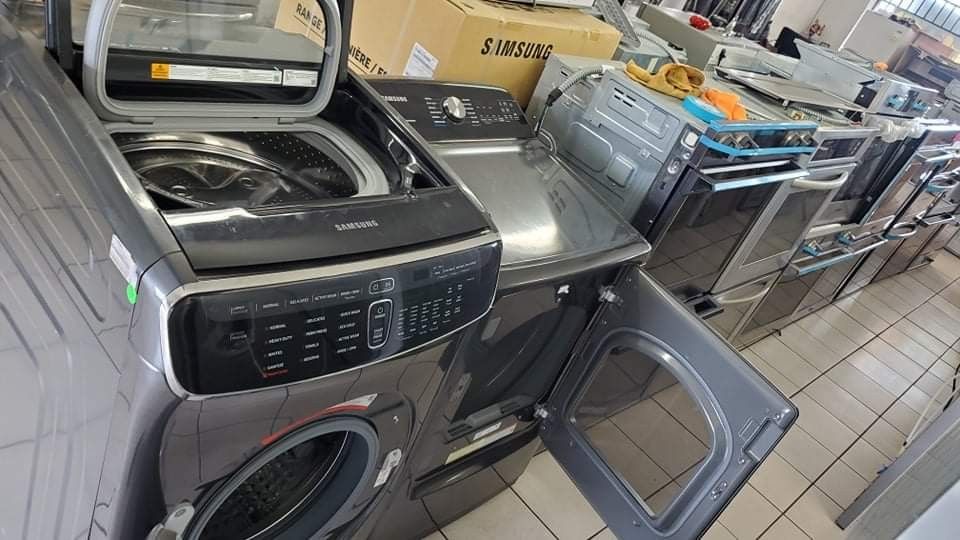 SAMSUNG Washer And Gas Dryer Set